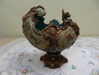 Nástolec, majolika - Wilhelm Schiller, Horní Grund Nástolec, majolika - Wilhelm Schiller, Horní Grund