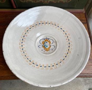 Barokní keramický talíř Barokní keramický talíř