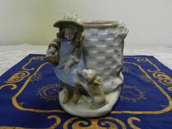 Figurální dóza, dívka s pejskem - Dubí (Eichwald) Figurální dóza, dívka s pejskem - Dubí (Eichwald)