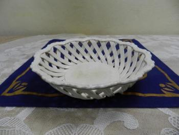 Pletený kameninový košík / mísa Pletený kameninový košík / mísa