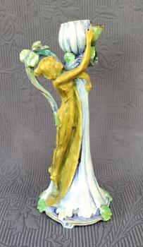 Svícen secesní, figurální, zn. Ernst Wahliss Svícen secesní, figurální, zn. Ernst Wahliss