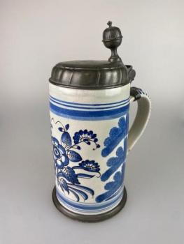 Keramický korbel s cínovým víčkem P3  Keramický korbel s cínovým víčkem P3